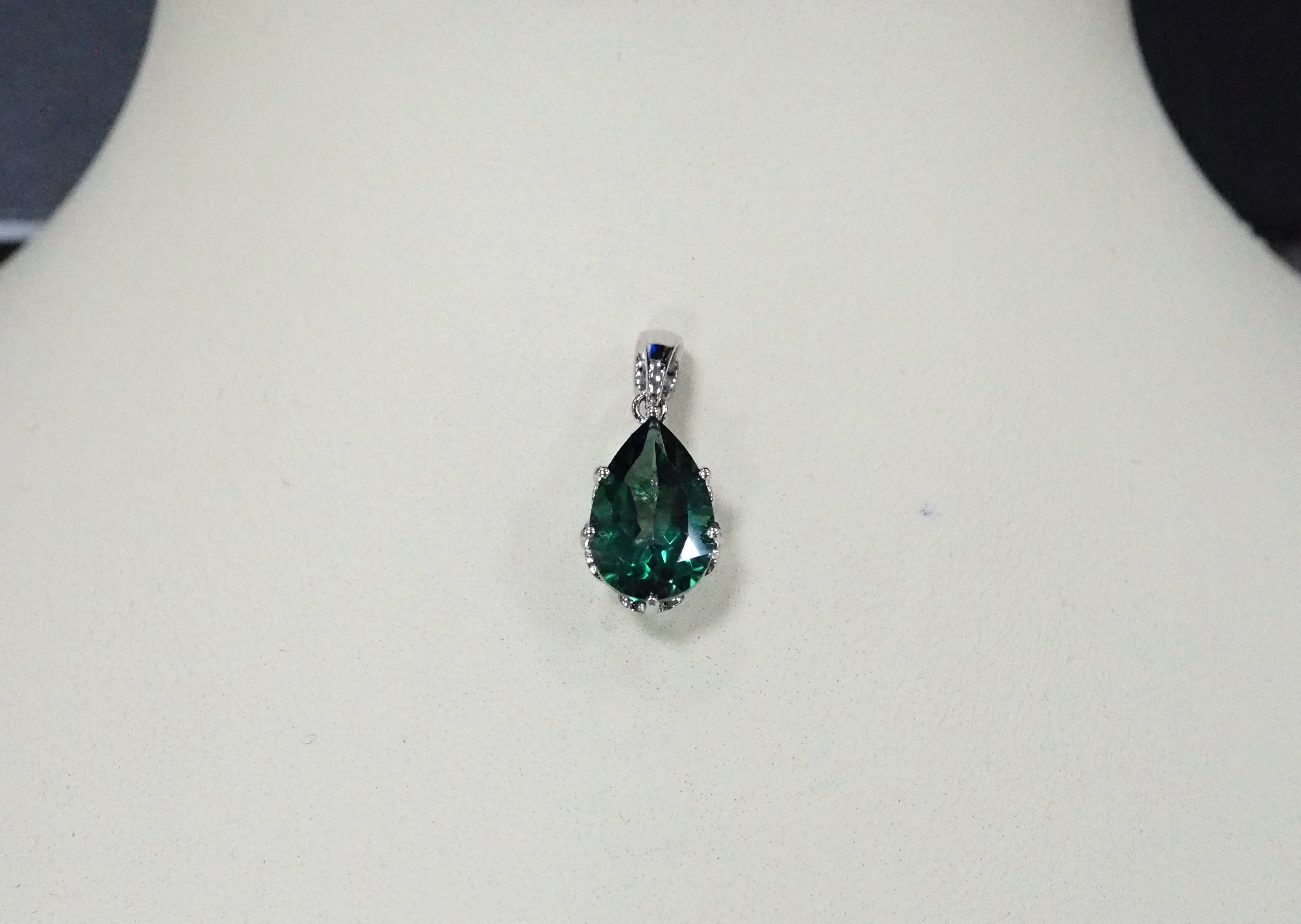 Серебряная подвеска 925 пробы; вставки 1 Топаз 3,41ct;